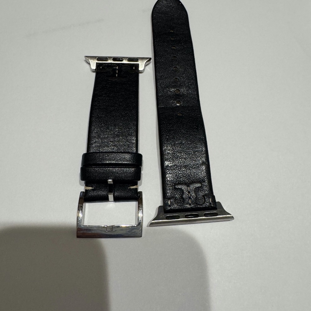 TORY BURCH MCGRAW APPLE WATCH BAND/BLACK LEATHER